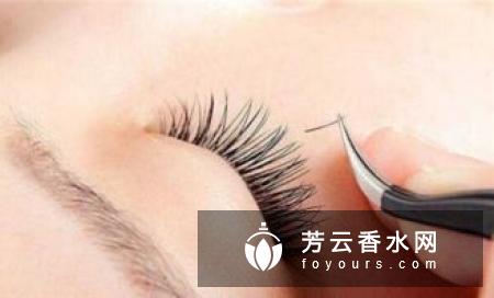 接假睫毛会伤眼睛吗嫁接睫毛掉落怎么回事
