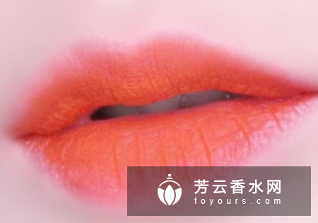 眼唇卸妆液用什么卸得干净?很难卸怎么办?唇釉的正确卸妆步骤