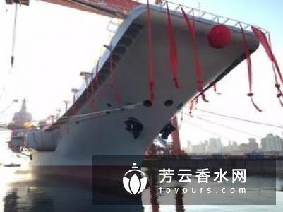 口红里面的油是什么油 是石油做的吗
