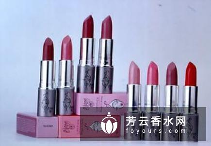 润唇膏怎么选购?夏天能用吗?