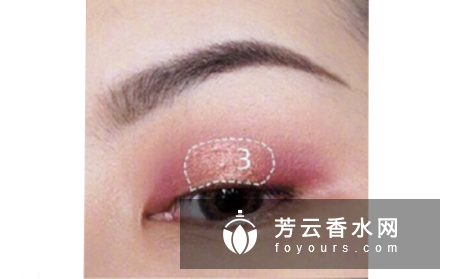 欧美眼妆画法 和深邃眼妆的画法对比