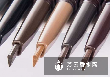 眉笔颜色怎么和发色搭配 亚洲女孩眉毛什么颜色好看