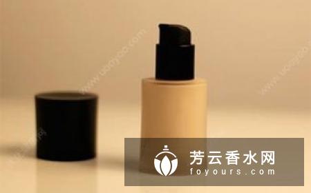 ysl羽毛粉底液怎么用 色号选哪种