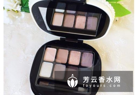 眼影打底色是什么颜色 新手眼影盘推荐