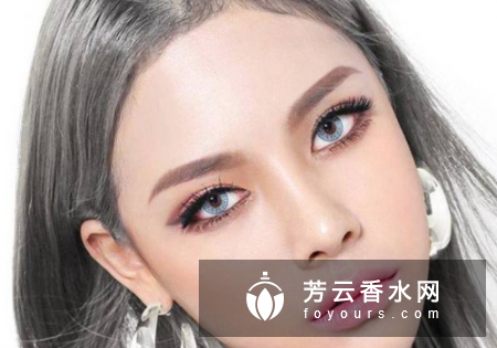 蓝色美瞳涂什么口红好看 有哪些牌子好