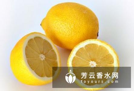 白天喝柠檬水皮肤会变黑吗 什么时候喝美白