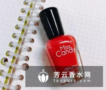 指甲油怎么涂刷颜色 为什么有味道
