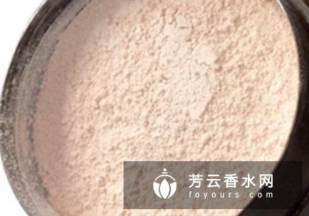 蜜粉可以当粉底吗 可以用什么代替