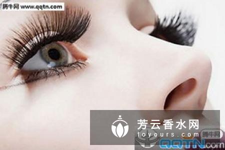 戴假睫毛有什么危害 怎么保养眼部