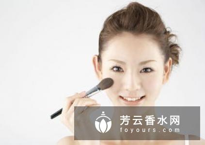 雅漾喷雾能带上高铁吗 适合什么年龄肤质