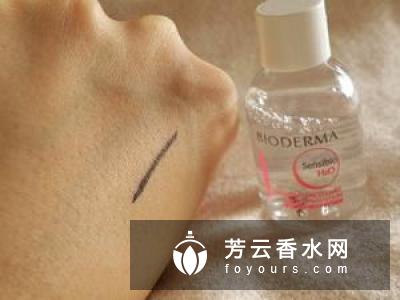 眼线刷硬了怎么回事 防水眼线液怎么卸妆
