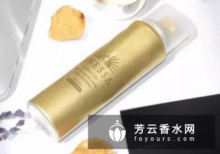 防晒喷雾和隔离霜哪个先用 有什么区别