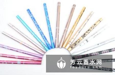 眉笔颜色怎么和发色搭配 亚洲女孩眉毛什么颜色好看