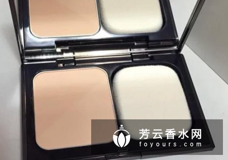 粉饼哪种颜色好看怎么补妆