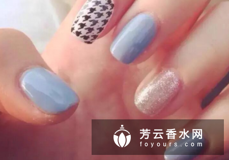 美甲发黄怎么办?