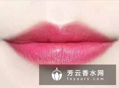 口红一天不掉色的方法 滋润型口红都会掉色吗