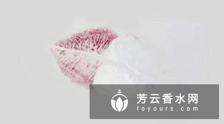 口红一天不掉色的方法 滋润型口红都会掉色吗