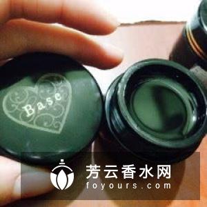 美甲底胶为什么容易脱落?照不干怎么办?