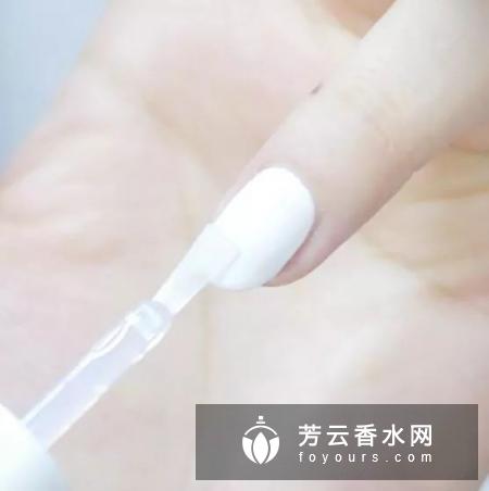 大理石美甲怎么做教程 怎么淡化线条