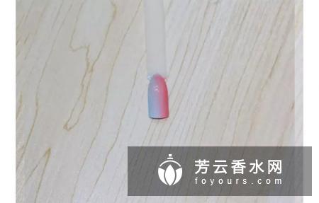 黑红色渐变美甲教程图解 双色的怎么做