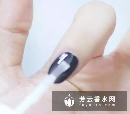 大理石美甲怎么做教程 怎么淡化线条